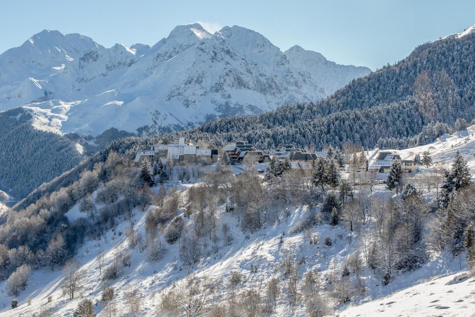 Les Gourgs Blancs - 80M Des Pistes - 6 Personnes Daire Génos Dış mekan fotoğraf